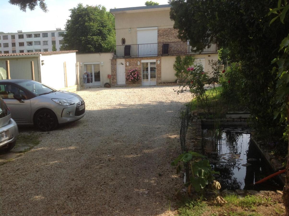 Studio Fond De Jardin Palaiseau Bagian luar foto